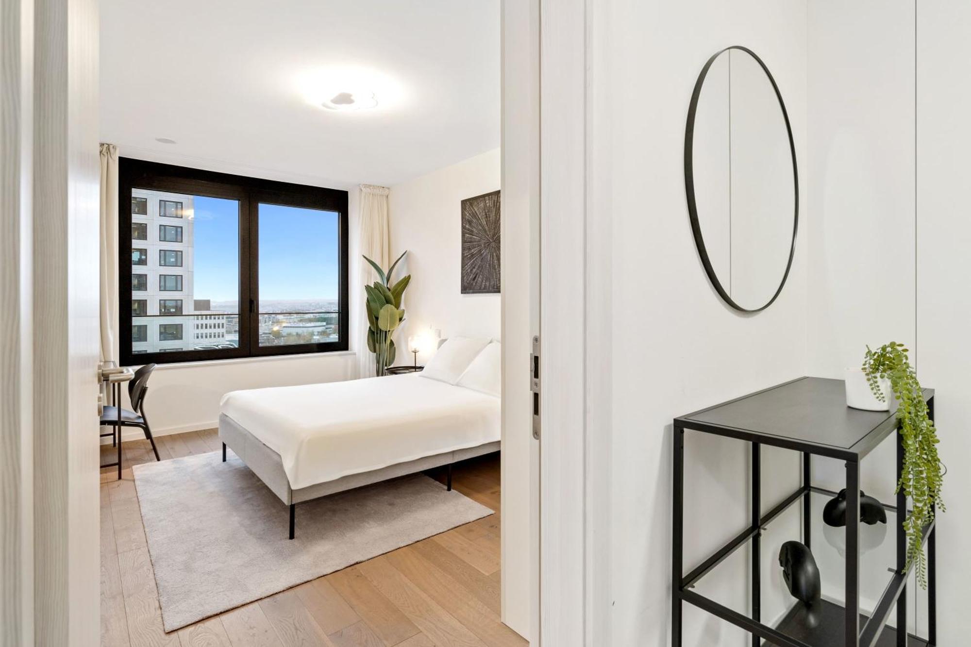 Modern 2BR Apartment with Pool & City Views 룩셈부르크 외부 사진